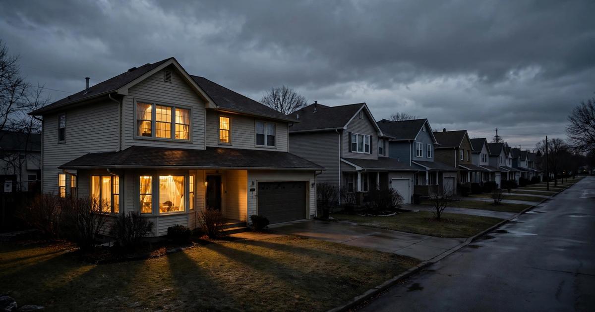 Mortgage rates hit 7.28% three-year high, squeezing real estate stocks